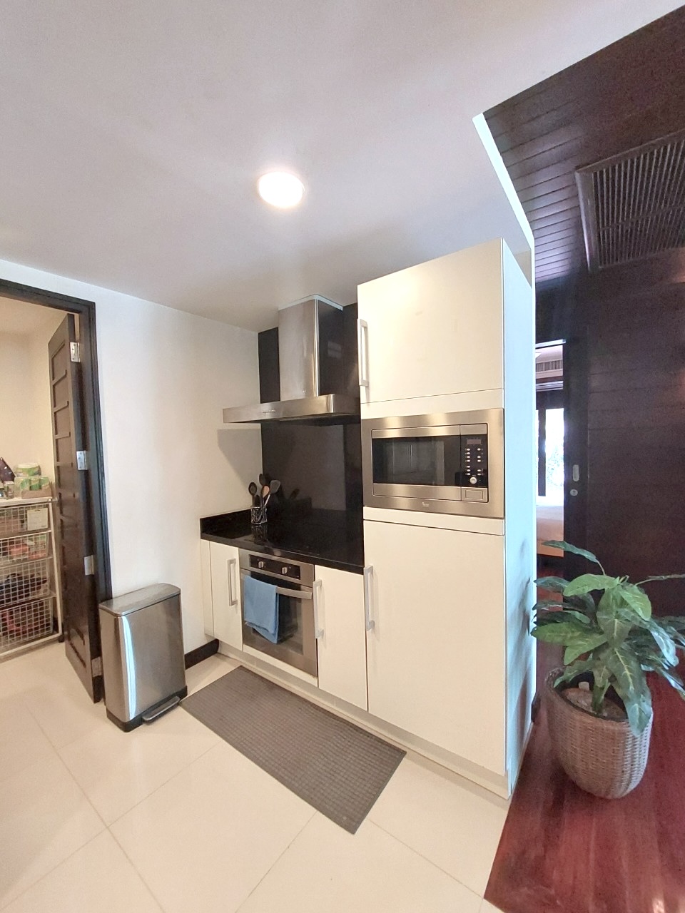 12.Cooking area 12.Cooking area